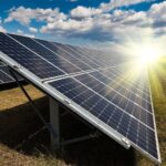 ¿Es legal compartir energía solar entre vecinos o empresas?